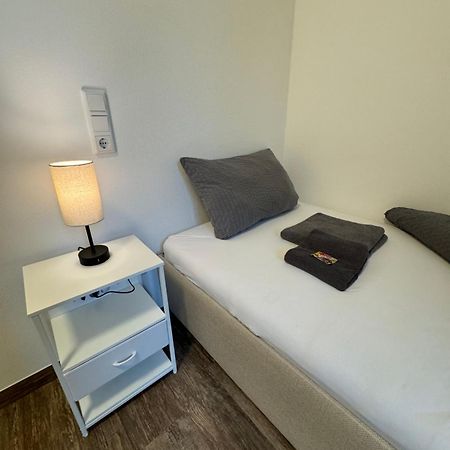Monteurzimmer In Bielefeld - Mitte Esterno foto